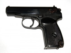 PISTOLA MAKAROV