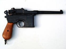 PISTOLA MAUSER C96 CON FUNDA CULATÍN