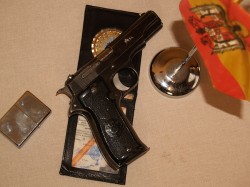 PISTOLA STAR S DE LA POLICIA ARMADA