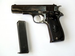 PISTOLA STAR S DE LA POLICIA ARMADA