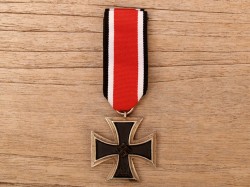 CRUZ DE HIERRO IIª CLASE