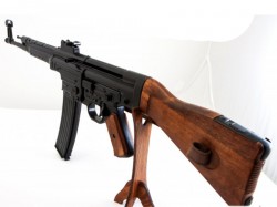 STG 44