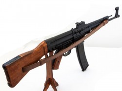 STG 44