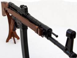 STG 44