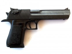 PISTOLA DESERT EAGLE