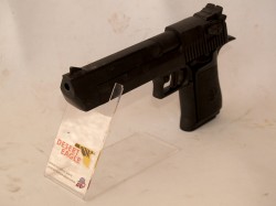 PISTOLA DESERT EAGLE