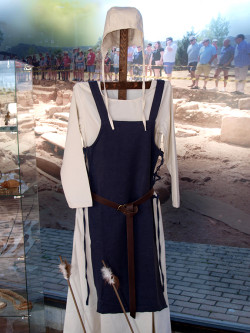 TÚNICA MEDIEVAL MUJER