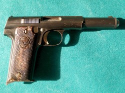 PISTOLA ASTRA 400, EN LIBRO DE COLECCIONISTA