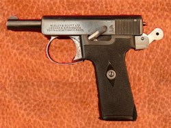 PISTOLA WEBLEY & SCOTT M.1906 INUTILIZADA