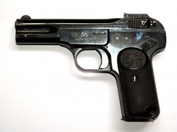 PISTOLA FN 1900 EN LIBRO DE COLECCIONISTA