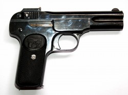 PISTOLA FN 1900 EN LIBRO DE COLECCIONISTA