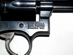 REVOLVER SMITH & WESSON INUTILIZADO