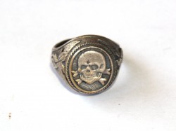 ANILLO TOTENKOPF DE LA ALEMANIA NAZI