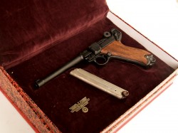 ANTIGUO LIBRO ESTUCHE PARA PISTOLA.