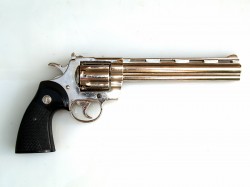 REVOLVER COLT PYTHON CROMADO 8 