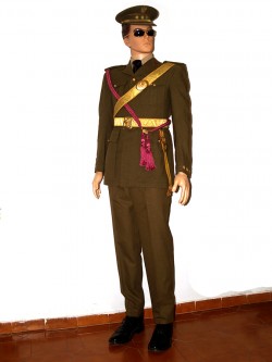 UNIFORME COMPLETO CORONEL, ÉPOCA DE FRANCO