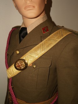 UNIFORME COMPLETO CORONEL, ÉPOCA DE FRANCO