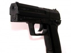 PISTOLA GAMO PT-90