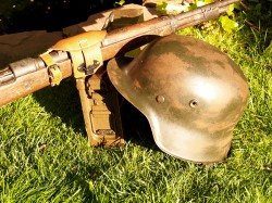 CASCO ALEMAN M35 SEGUNDA GUERRA MUNDIAL DUNKELGRÜN