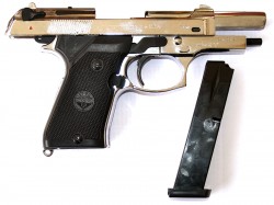 PISTOLA BERETTA 92 F CROMADA DETONADORA,  de fogueo