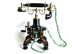 TELÉFONO ESQUELETO, ERICSON AÑO 1892.