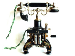 TELÉFONO ESQUELETO, ERICSON AÑO 1892.