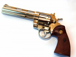 REVOLVER COLT PYTHON CROMADO 6