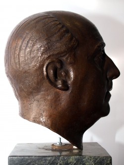 BUSTO DE BRONCE DE FRANCO. CARLOS MONTEVERDE