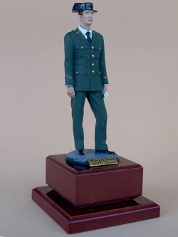 FIGURA A ESCALA GUARDIA CIVIL