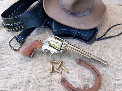 REVOLVER COLT PEACEMAKER 7 1/2 PULGADAS