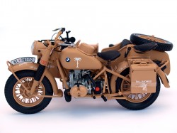 MOTO BMW R75 CON SIDECAR DE SCHUCO 1:10